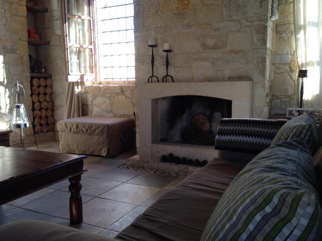 Lofou Traditional Stone House Oda fotoğraf