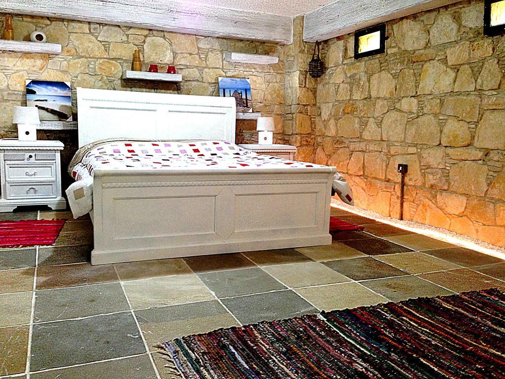 Lofou Traditional Stone House Oda fotoğraf